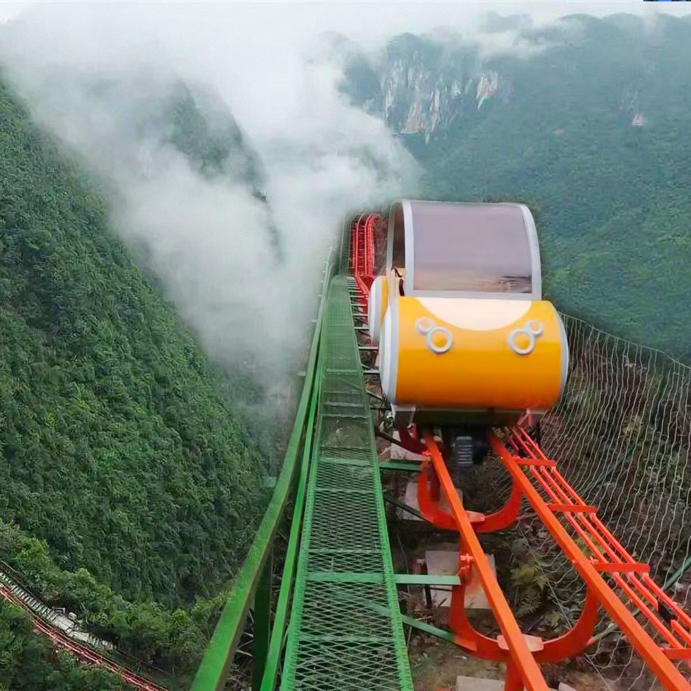 軌道爬山車(chē)